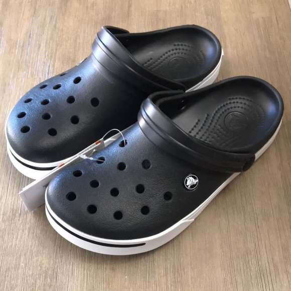 Crocs Women’s Crocband Black Clogs-NEW - Picture 2 of 7